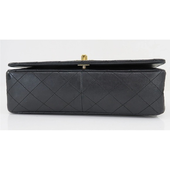 Chanel Black Quilted Shoulder Bag - Picture 5 of 11